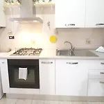 White - Centro Apartman Bari
