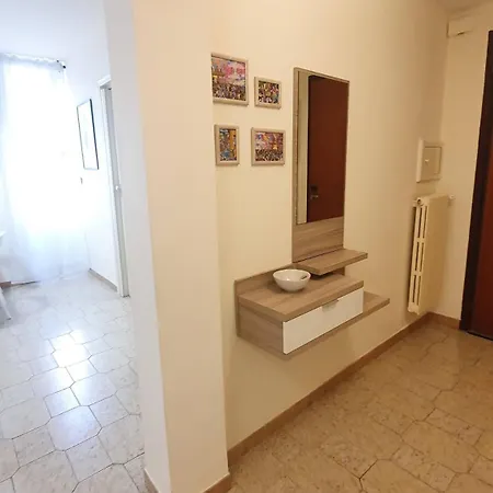 White - Centro * باري